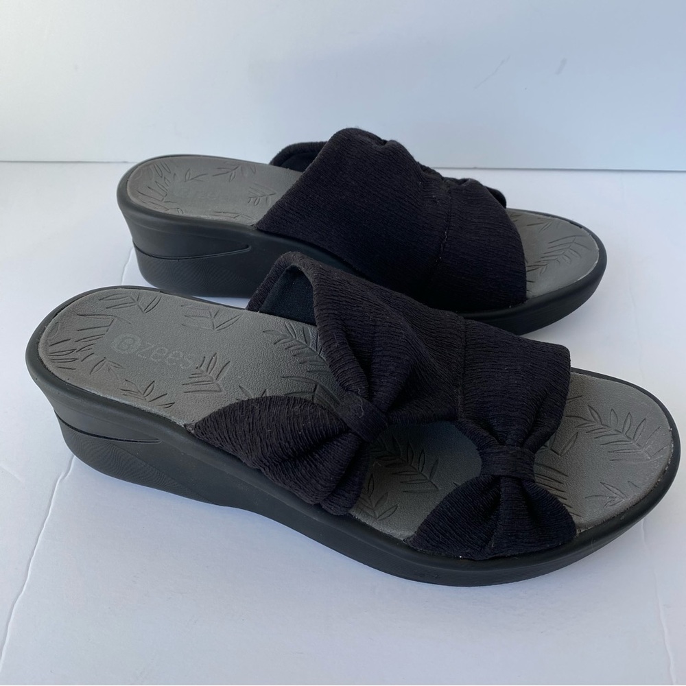 BZees Sandbar Machine Washable Stretch Black Knotted Sandal - Sz 7 Wide